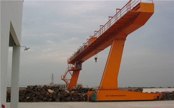 L型20t/5t單主梁吊鉤門式起重機主要技術(shù)參數(shù)